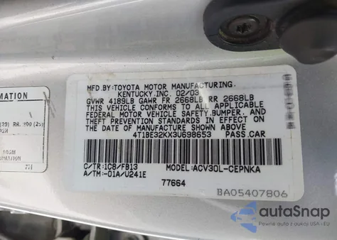 2003 Toyota Camry Le z USA, uszkodzony, nr VIN 4T1BE32KX3U698653